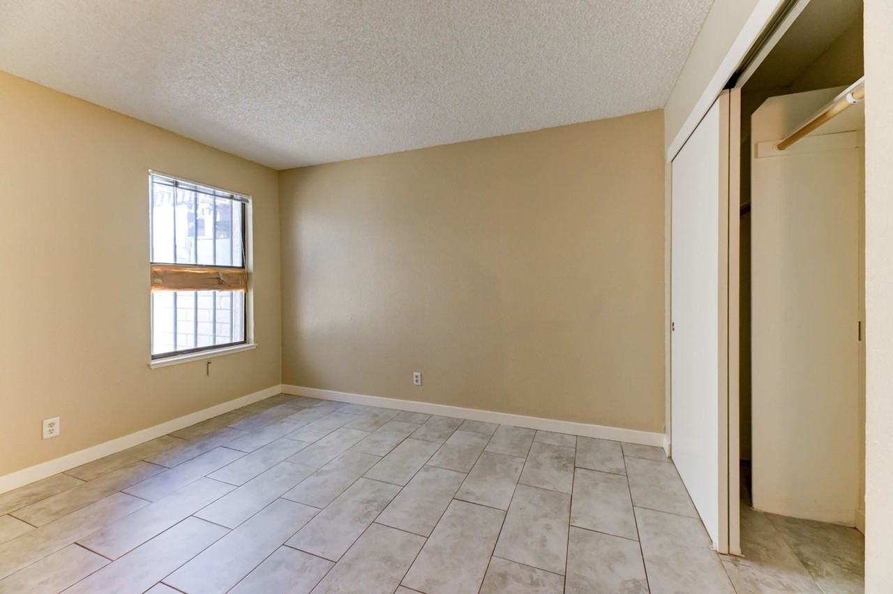 2125 Sun Ave #B - Photo 7 of 10