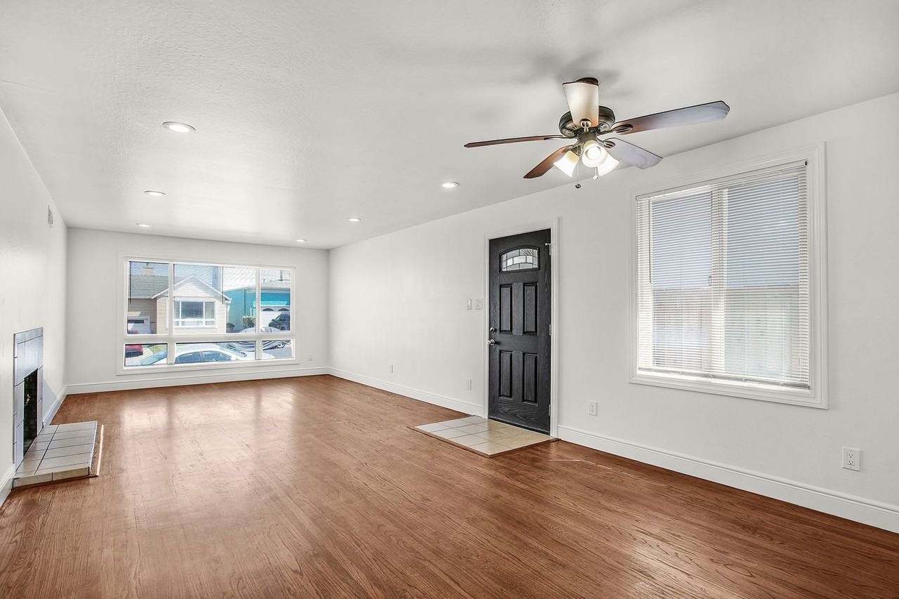 710 Skyline Dr - Photo 4 of 21