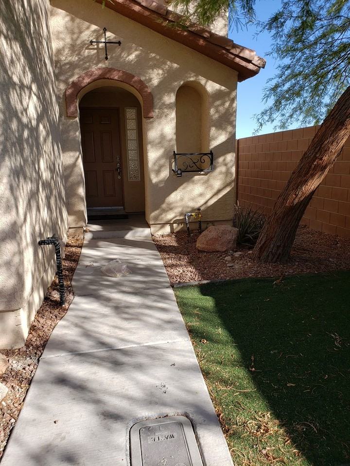 8904 Nautilus Vista Ct - Photo 2 of 43