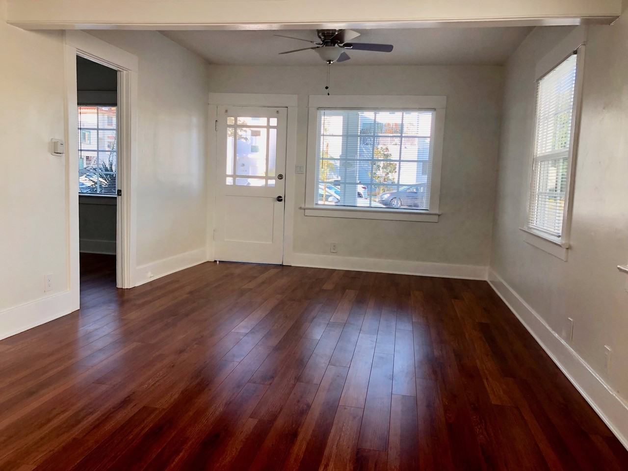218 Sapphire St - Photo 5 of 33