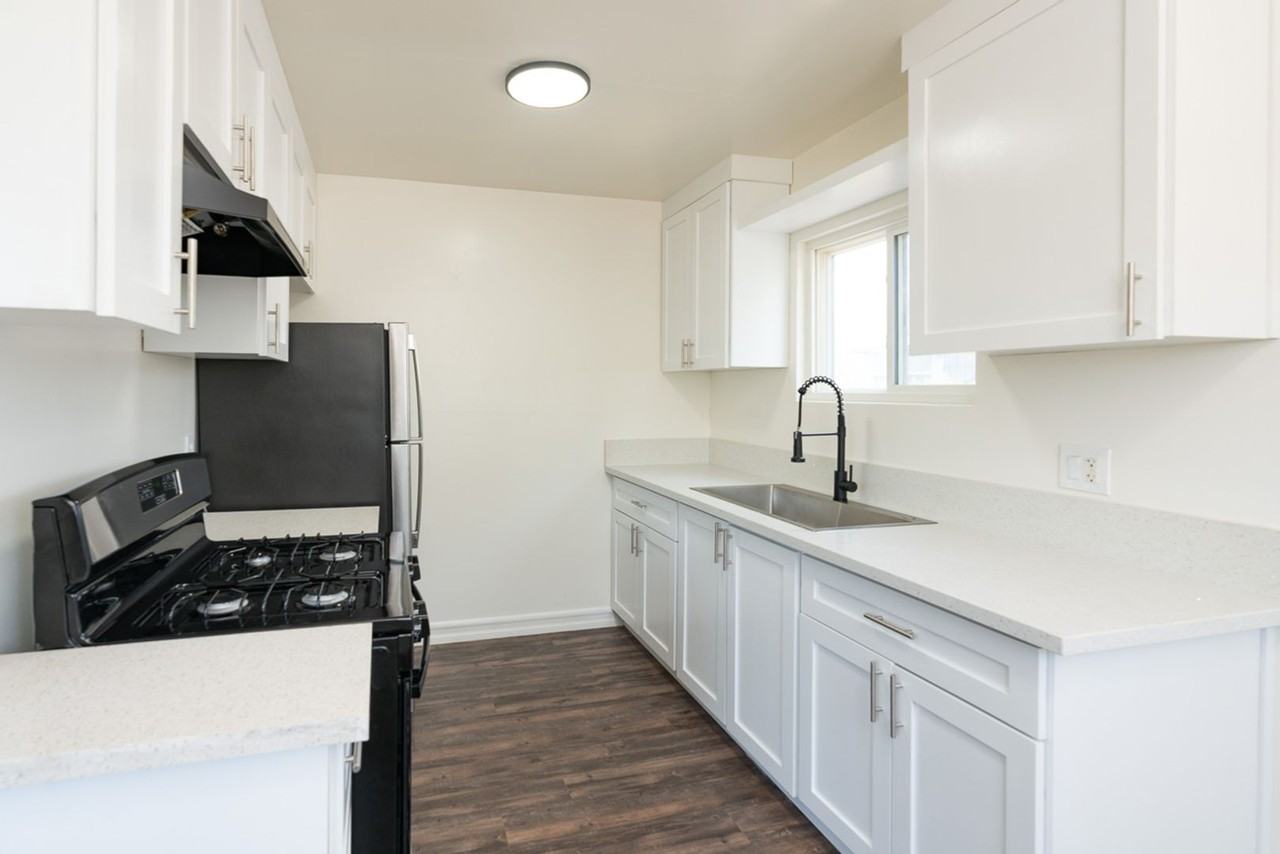 4001 33rd St #4 - Photo 3 of 15