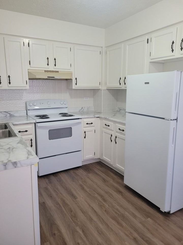 4874 Robin Dr - Photo 6 of 11