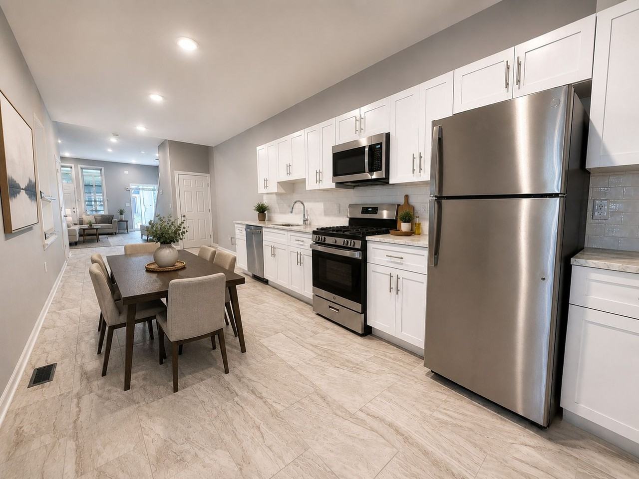 3124 W Montgomery Ave - Photo 4 of 32