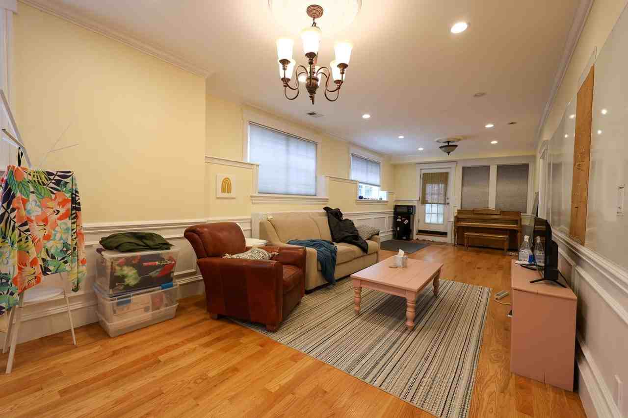 117 Nonantum St - Photo 3 of 9