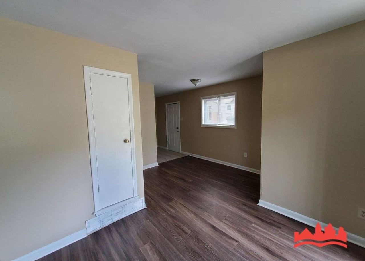 4095 Kenosha Rd - Photo 6 of 14