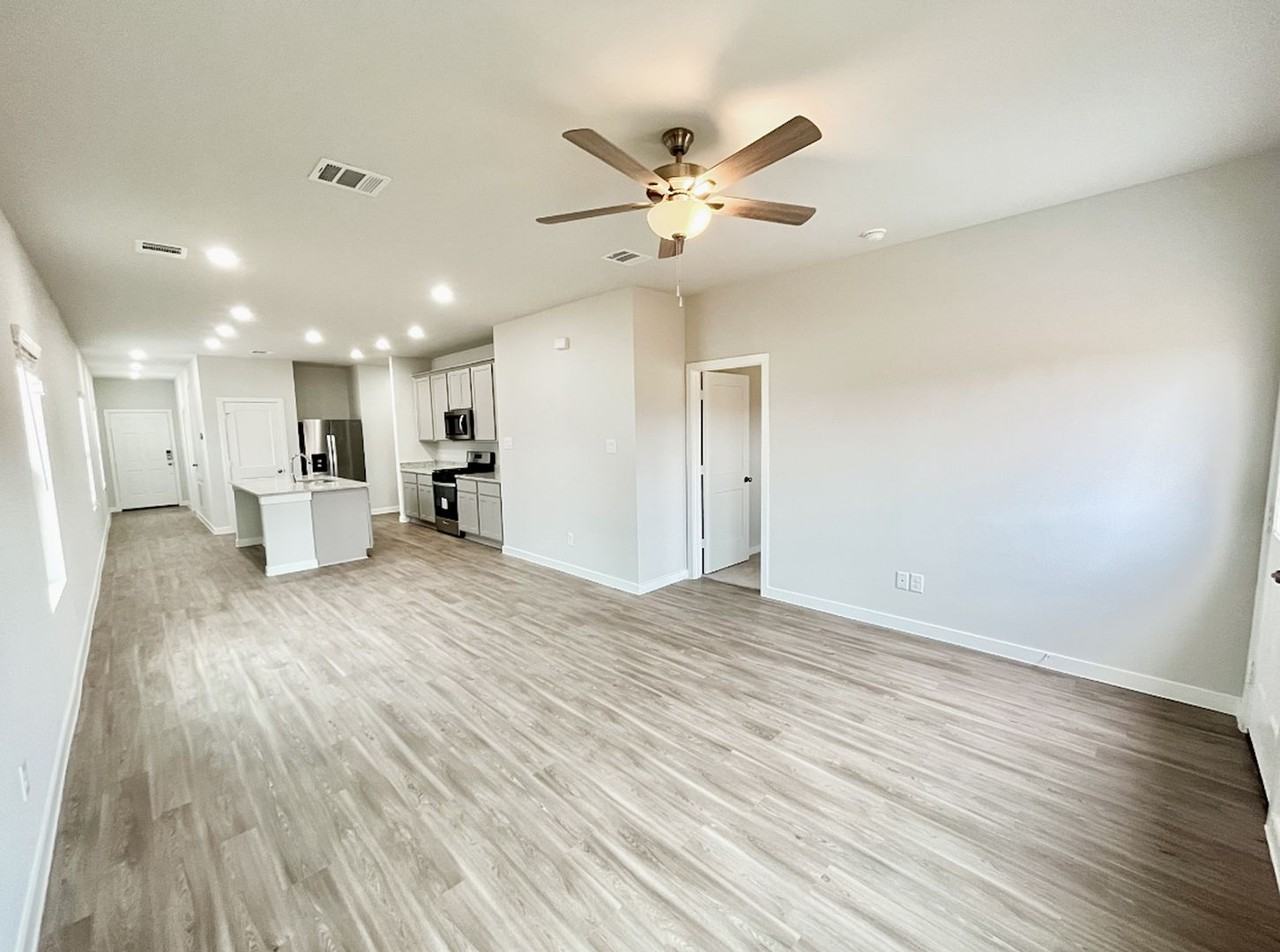 11848 Whirlaway Dr - Photo 6 of 16