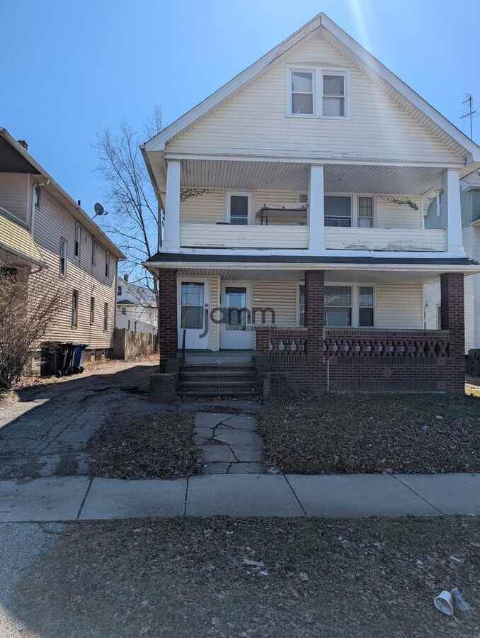 10711 Joan Ave Lowr - Photo 2 of 16