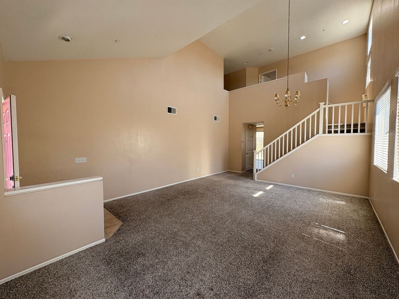 1498 Haddington Dr - Photo 6 of 44