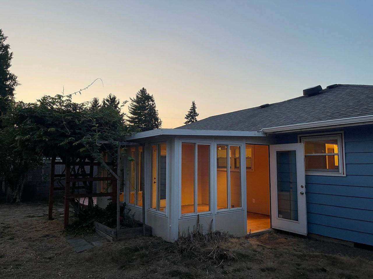 1630 15th Ave Sw - Photo 6 of 39