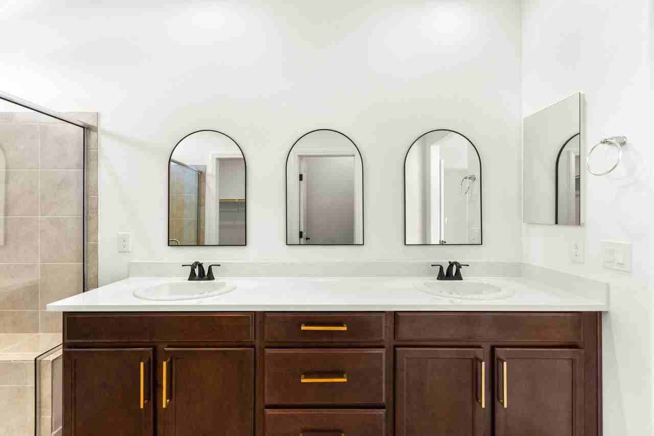 5606 Spring Trellis St - Photo 4 of 44