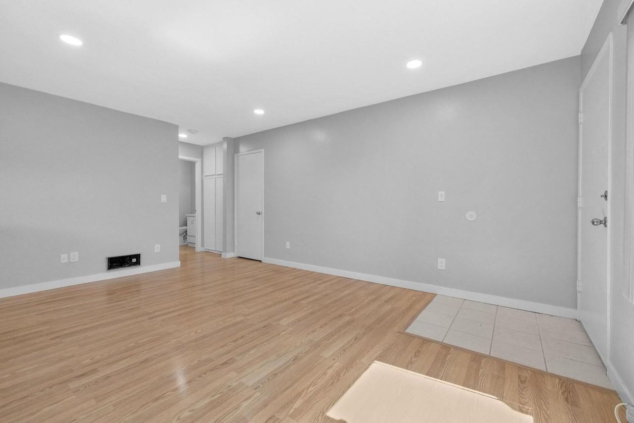 9580 Carroll Canyon Rd - Photo 7 of 21