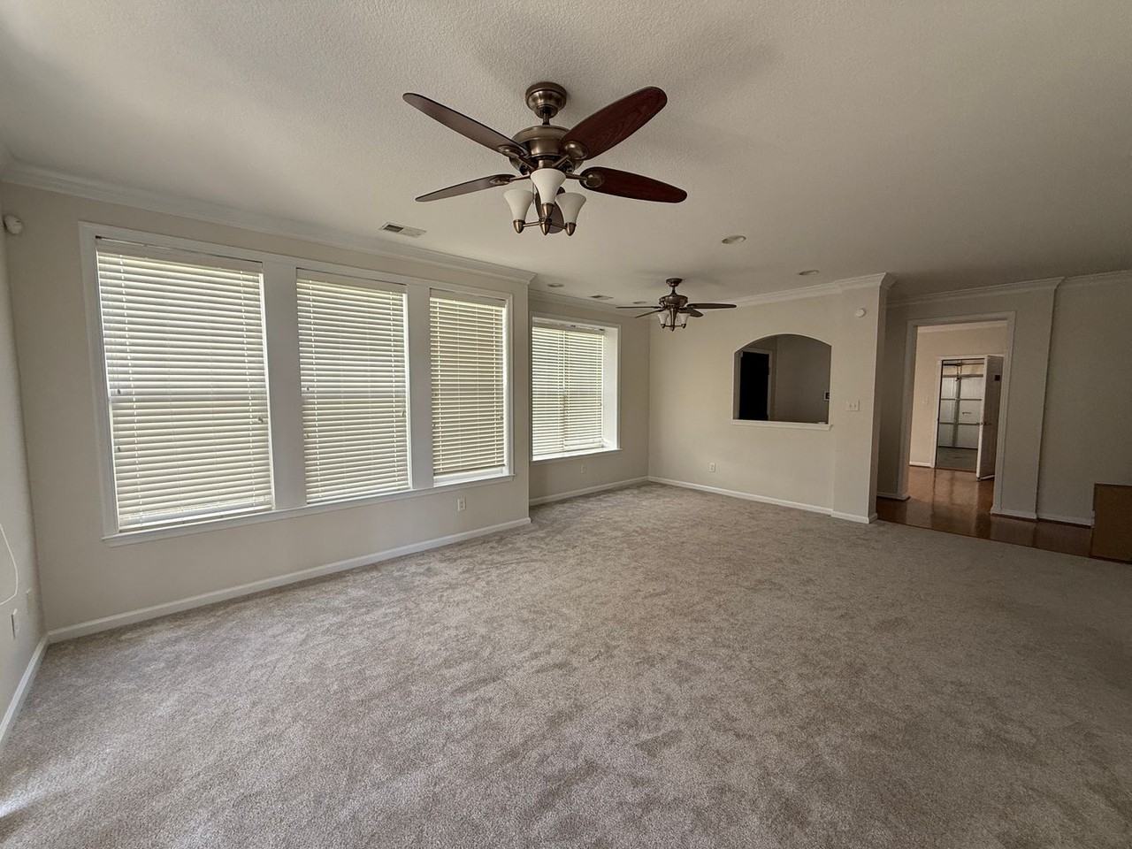 969 Turtle Pond Ln - Photo 6 of 23