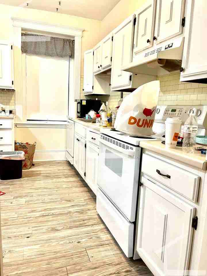 75B Longwood Ave - Photo 3 of 9