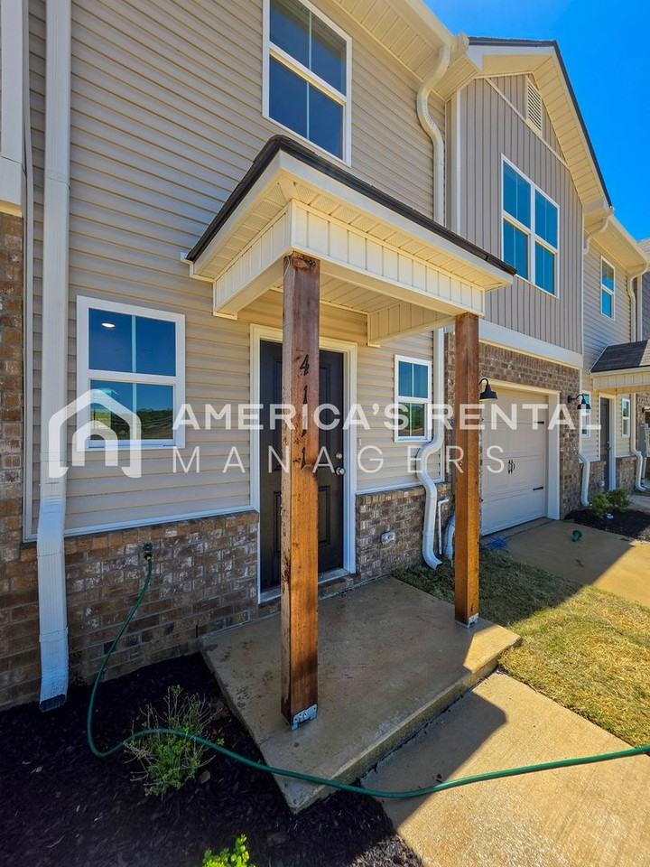 4111 Hudson Rd - Photo 4 of 45