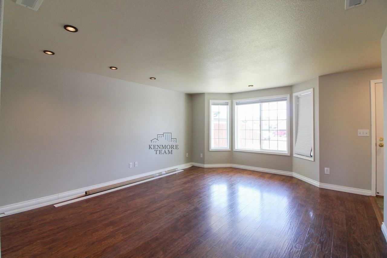 8315 Wrigley Dr - Photo 7 of 19