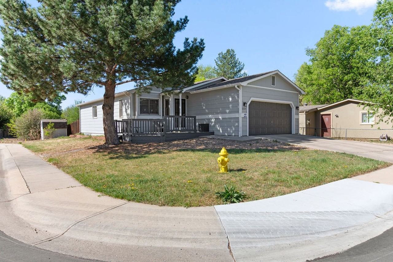 2331 Ponderosa Ct - Photo 2 of 32
