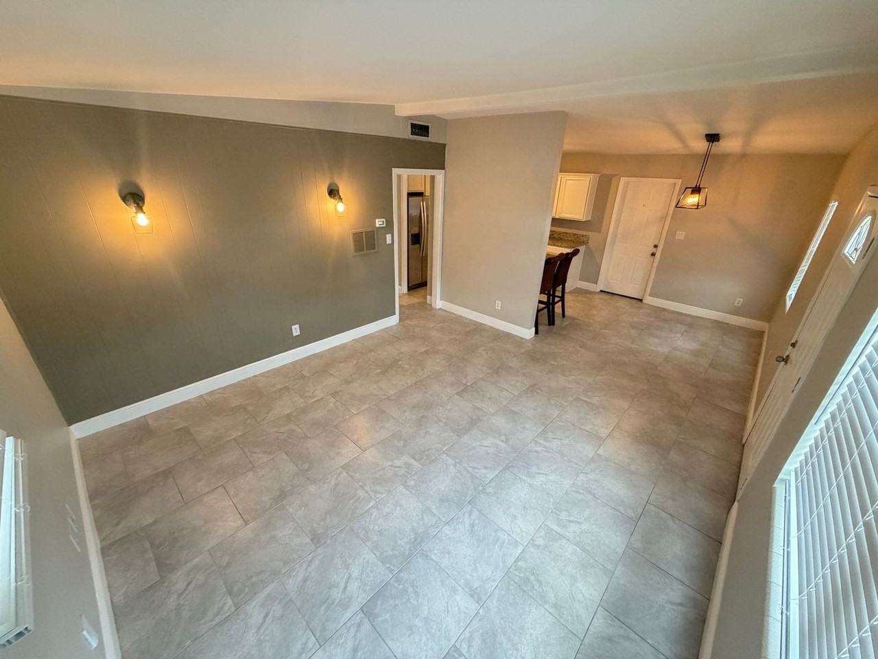 3612 Surrey Dr - Photo 5 of 34