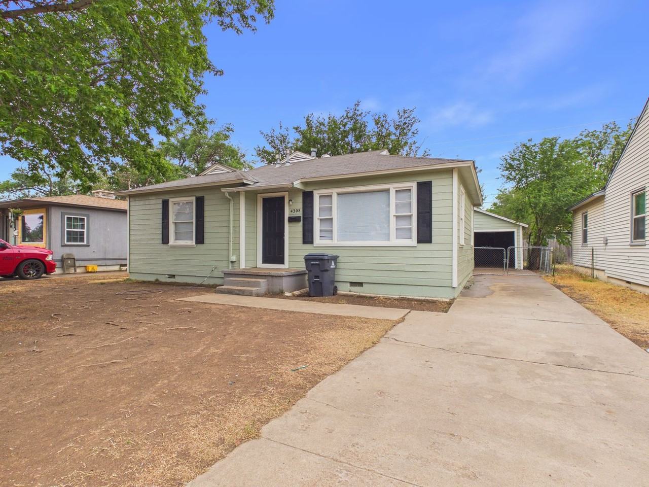 4308 S Jackson St - Photo 2 of 27