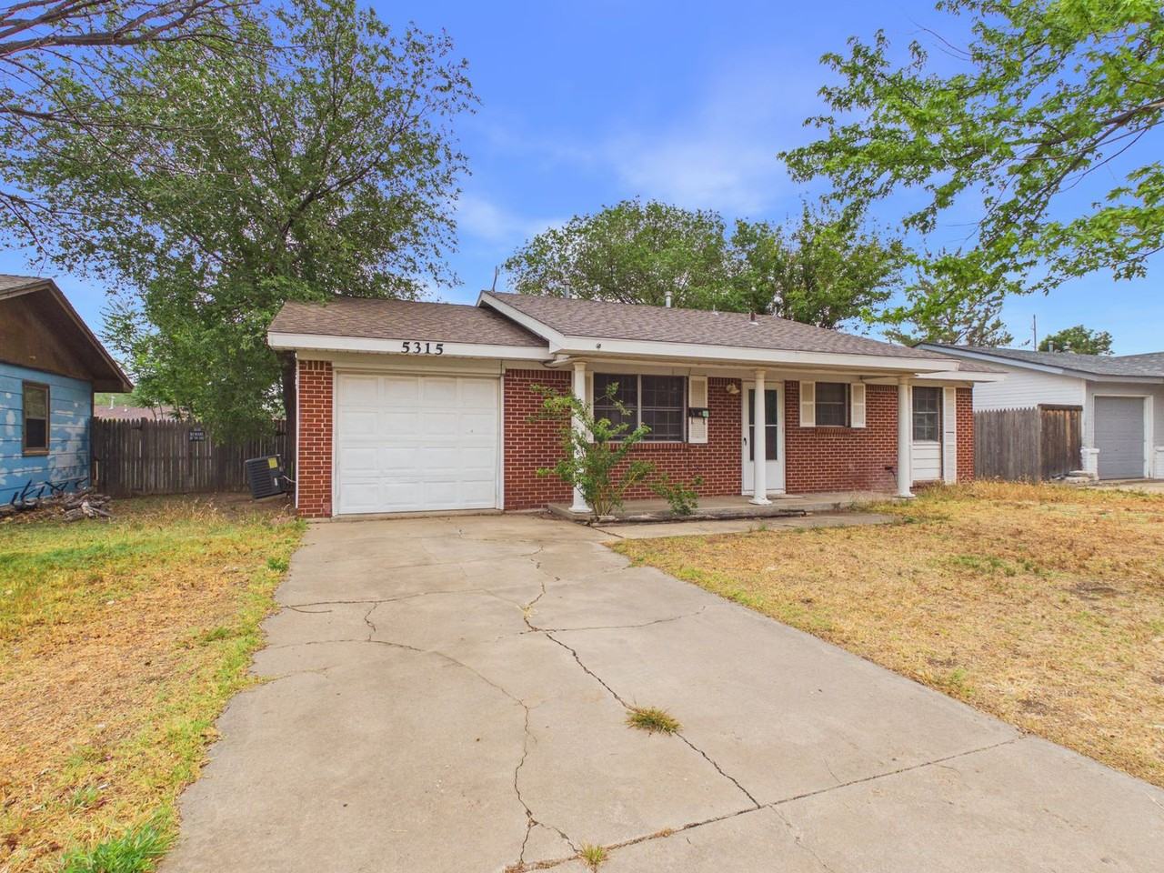 5315 Allen St - Photo 3 of 23