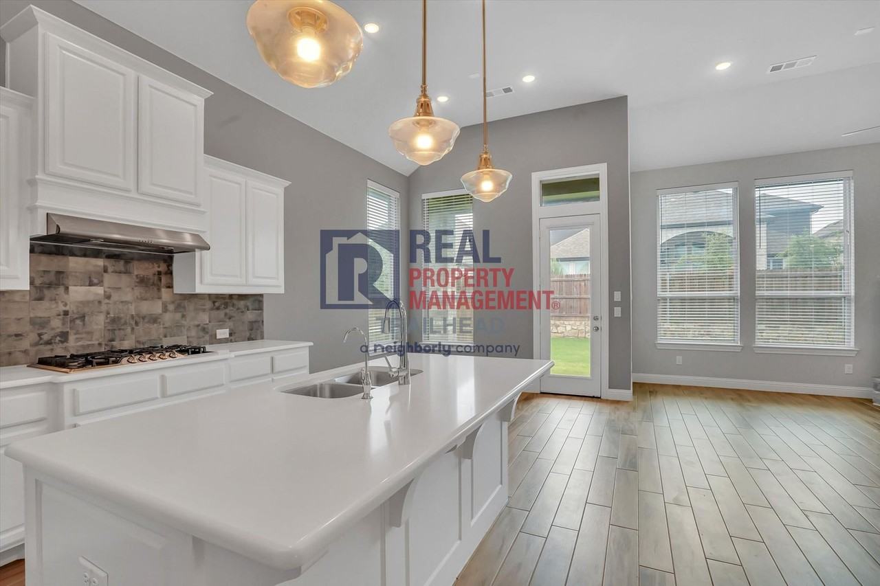 7433 Whisterwheel Way - Photo 7 of 43