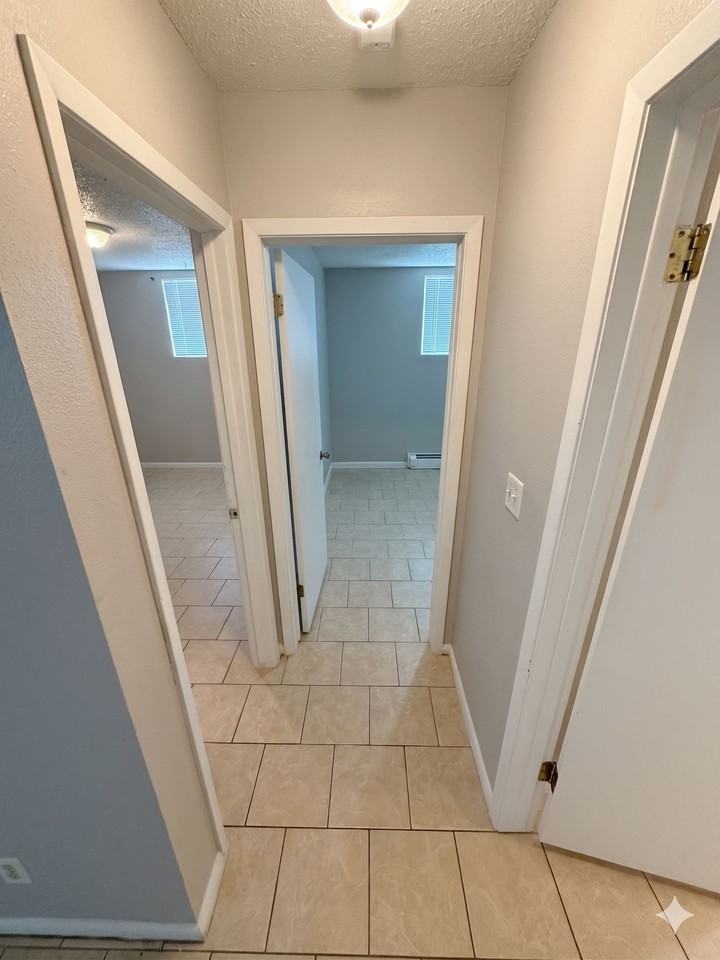 217 NW College Ave - Photo 3 of 7