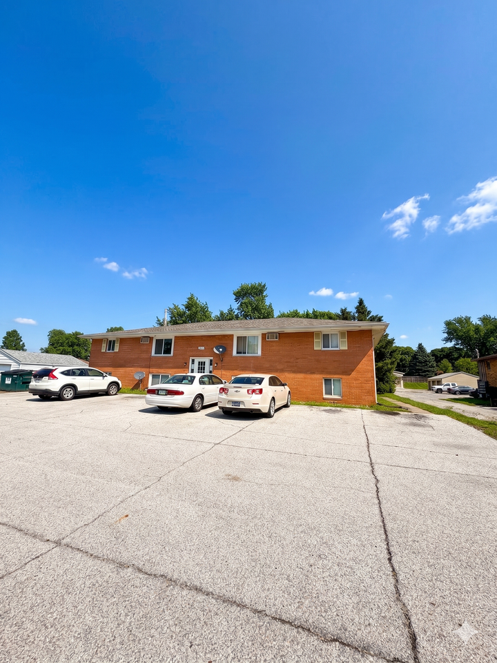 217 NW College Ave - Photo 7 of 7