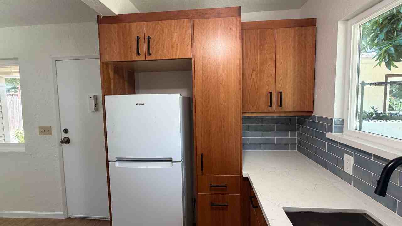 3478 Sanford St #A - Photo 6 of 14