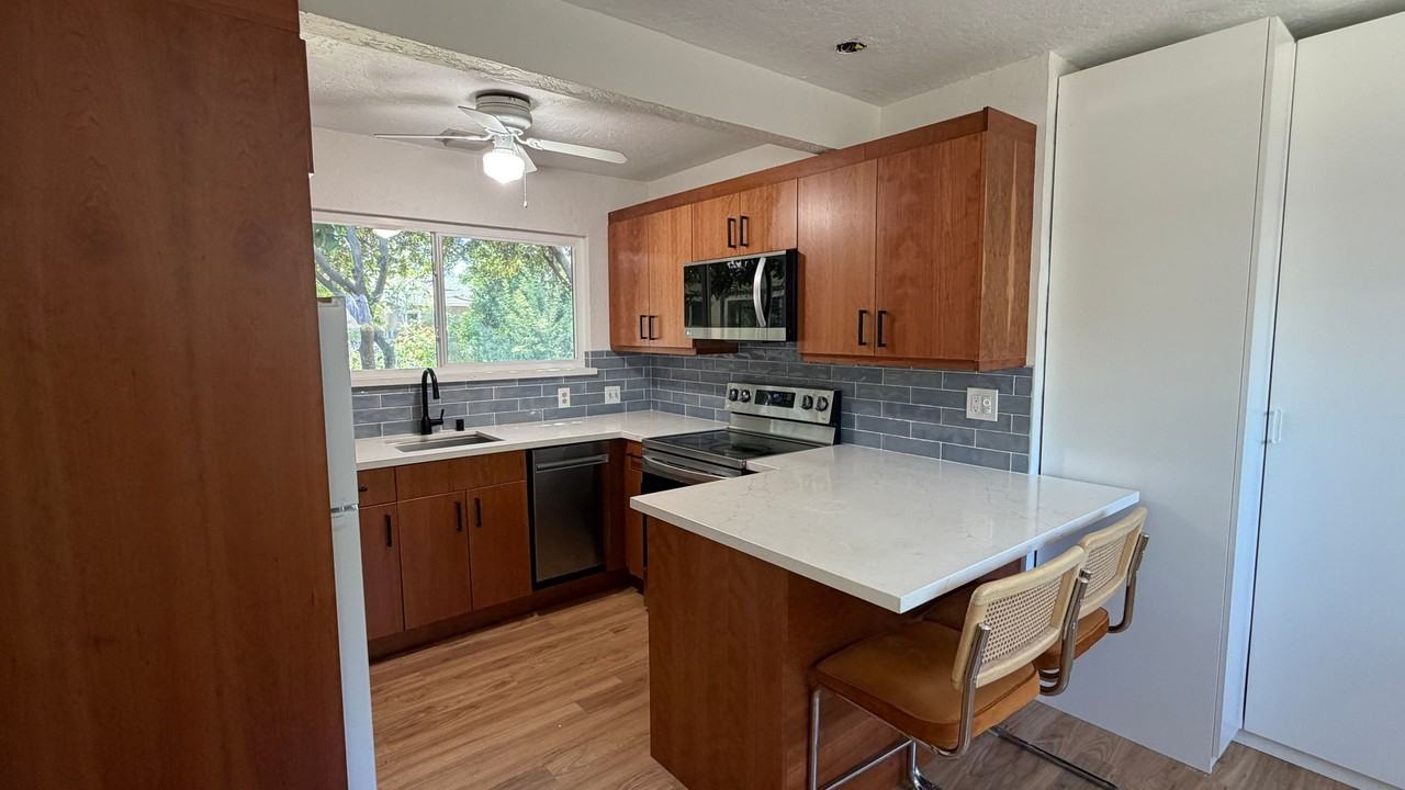 3478 Sanford St #A - Photo 7 of 14