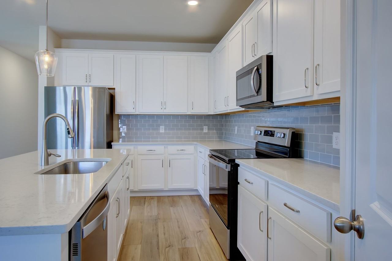 714 Mcroy St - Photo 5 of 26