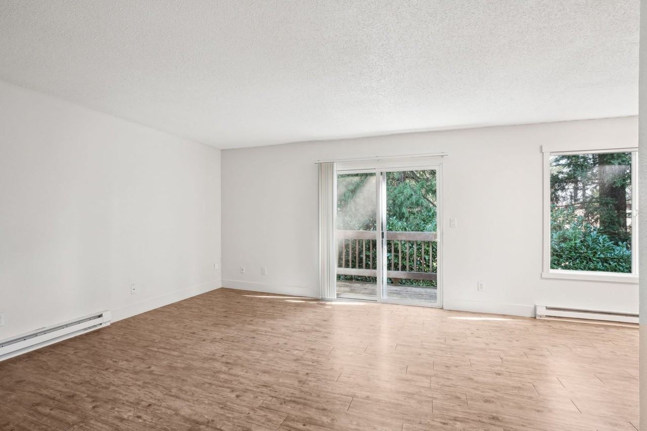 Beverly Grove Apartments - Photo 4 of 23