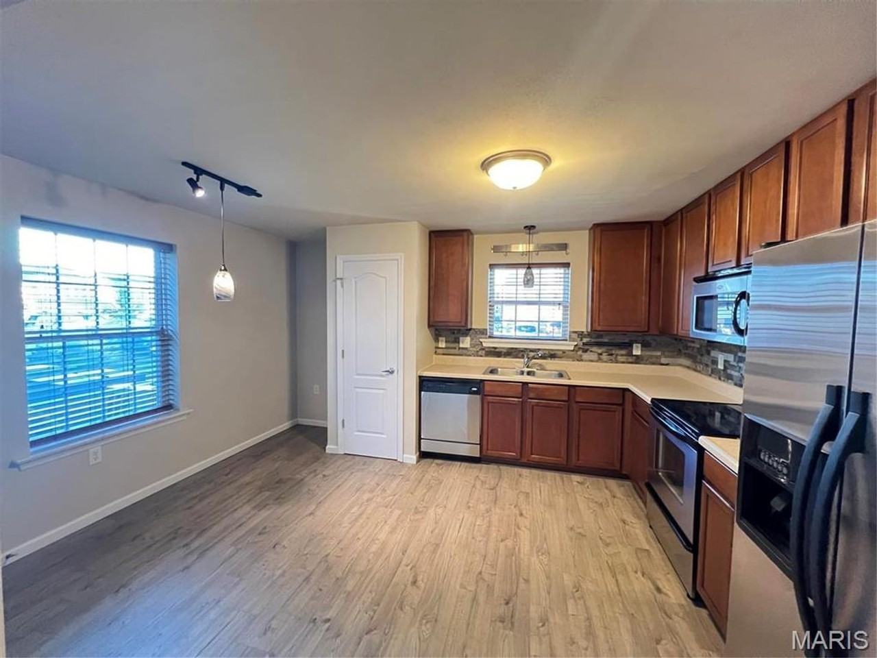 5114 Welsh Dr - Photo 3 of 33