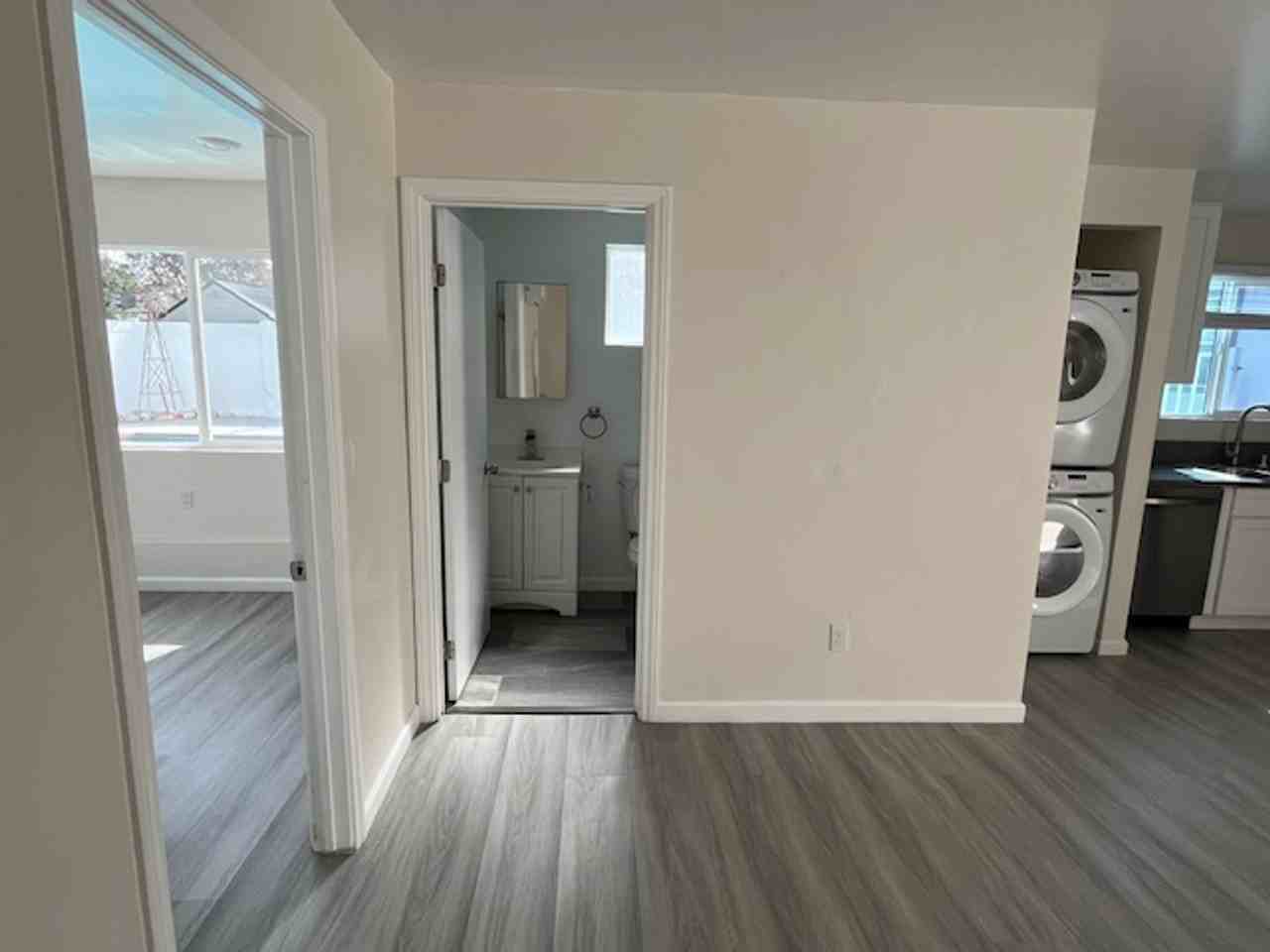 14315 Collins St - Photo 5 of 9