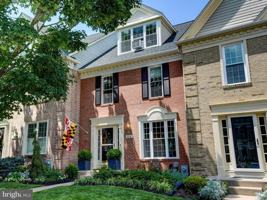 featured image of 624 Lavenham Ct