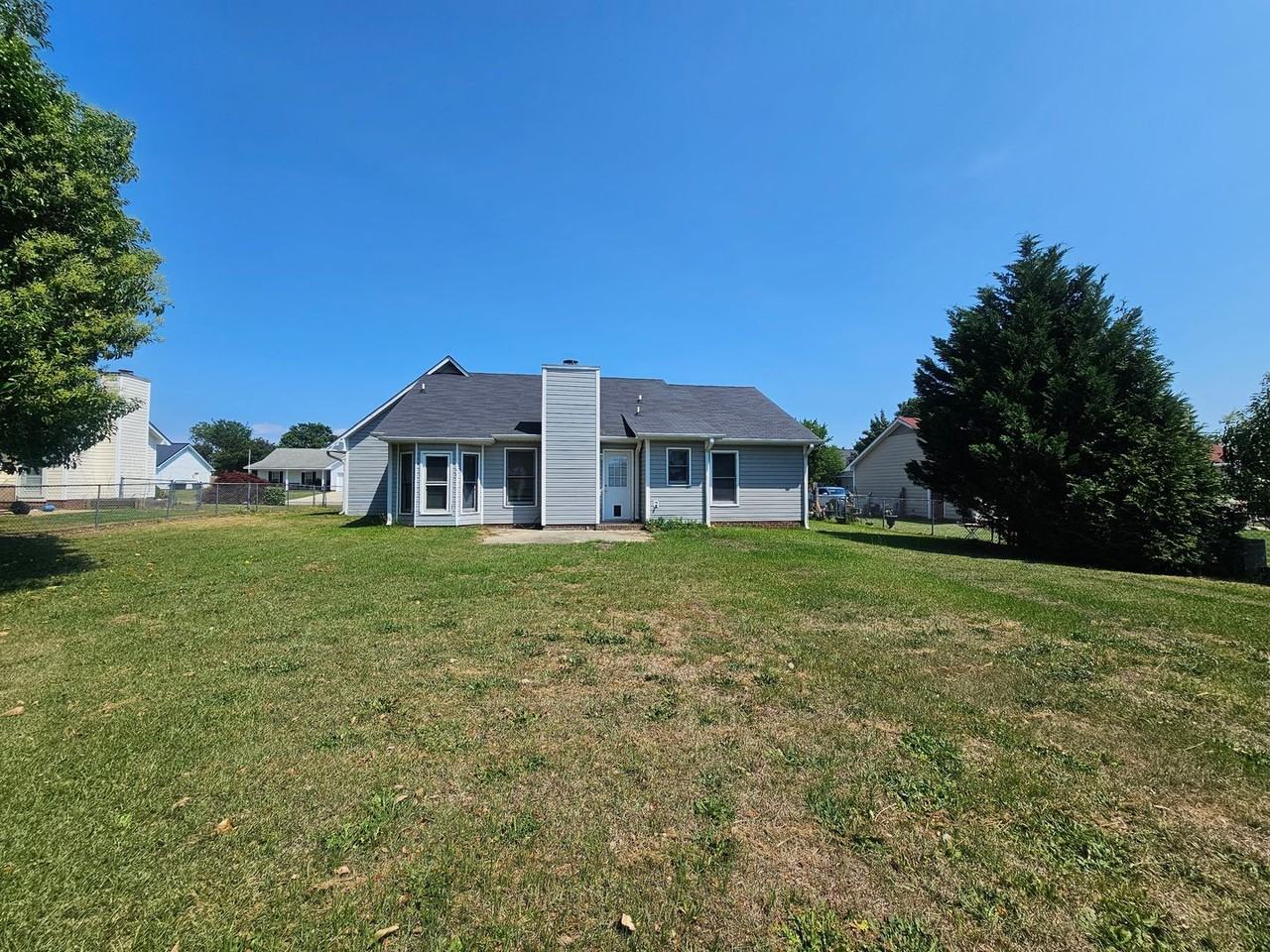 310 Buckeye Dr - Photo 2 of 13
