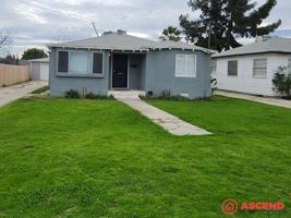 featured image of 1007 Castaic Ave