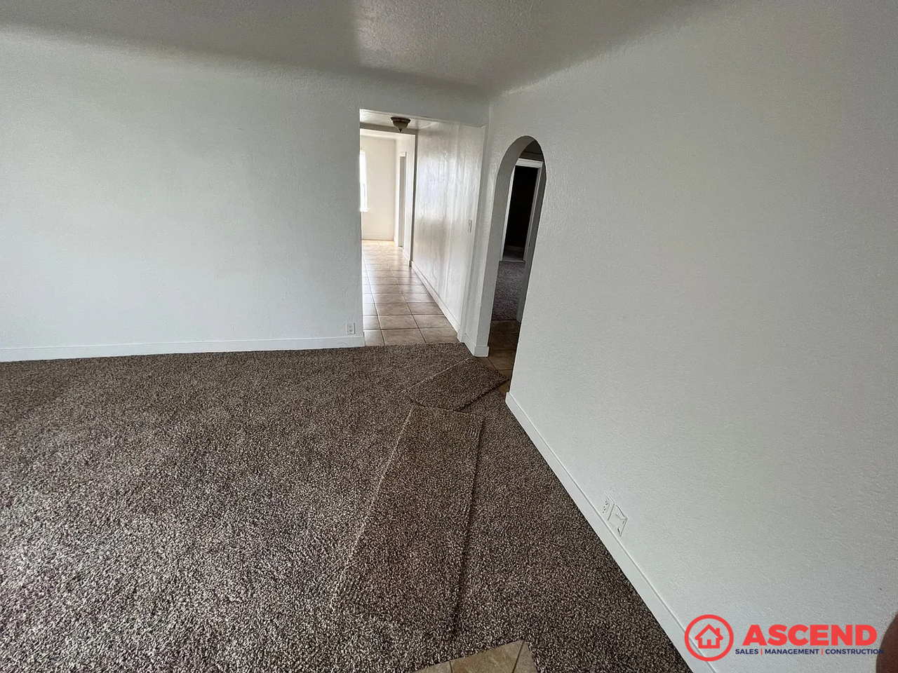 1007 Castaic Ave - Photo 2 of 7