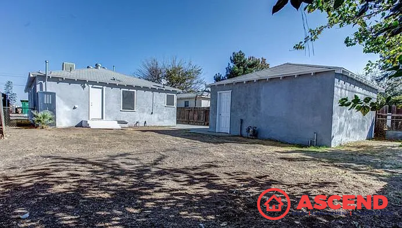 1007 Castaic Ave - Photo 7 of 7