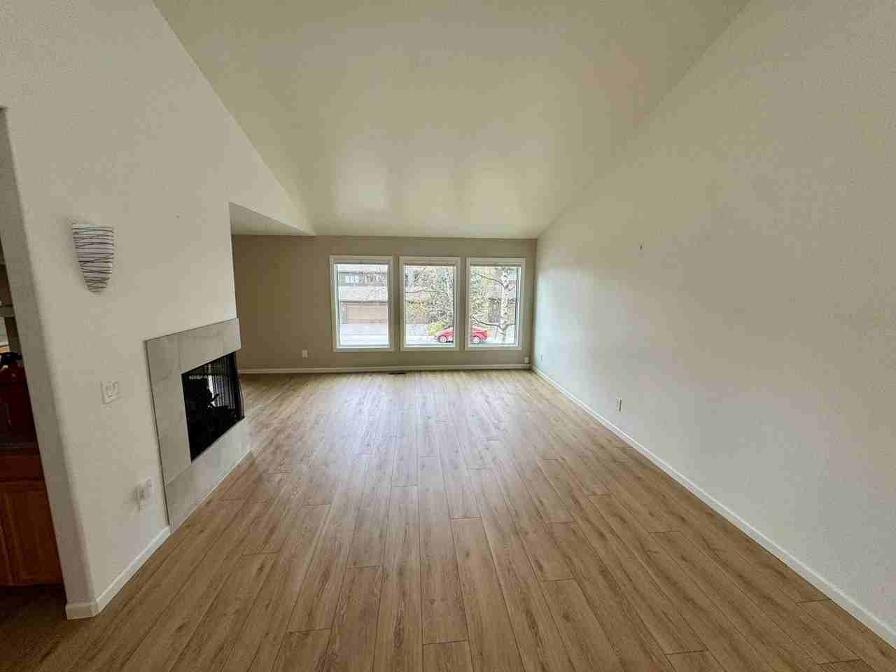 2045 Eastridge Dr #9 - Photo 2 of 12