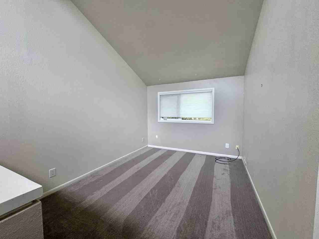 2045 Eastridge Dr #9 - Photo 7 of 12