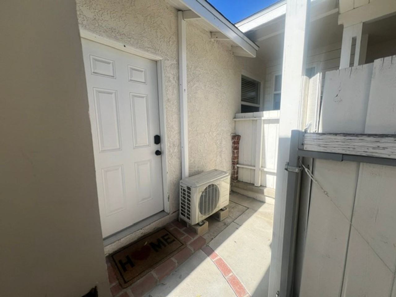 7009 Jumilla Ave #B - Photo 2 of 17