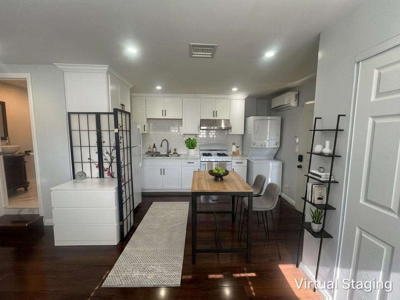 7009 Jumilla Ave #B - Photo 6 of 17