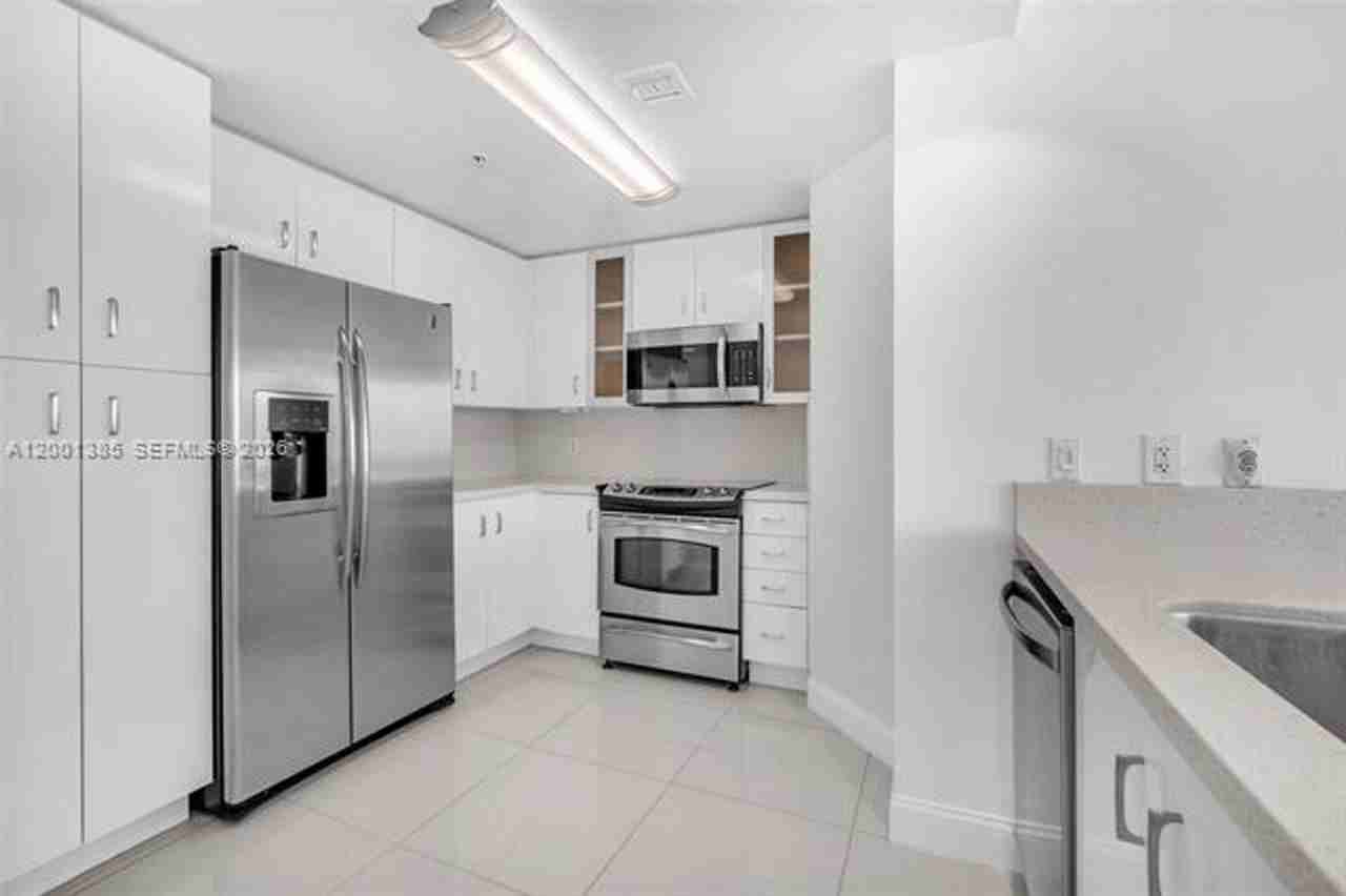 7900 Harbor Island Dr #1101 - Photo 2 of 28