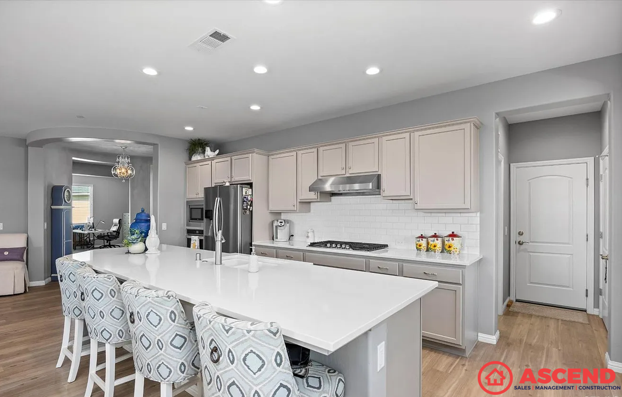 14430 Utica Way - Photo 6 of 17