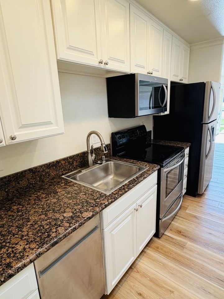 19907 Piccadilly Ln - Photo 6 of 13