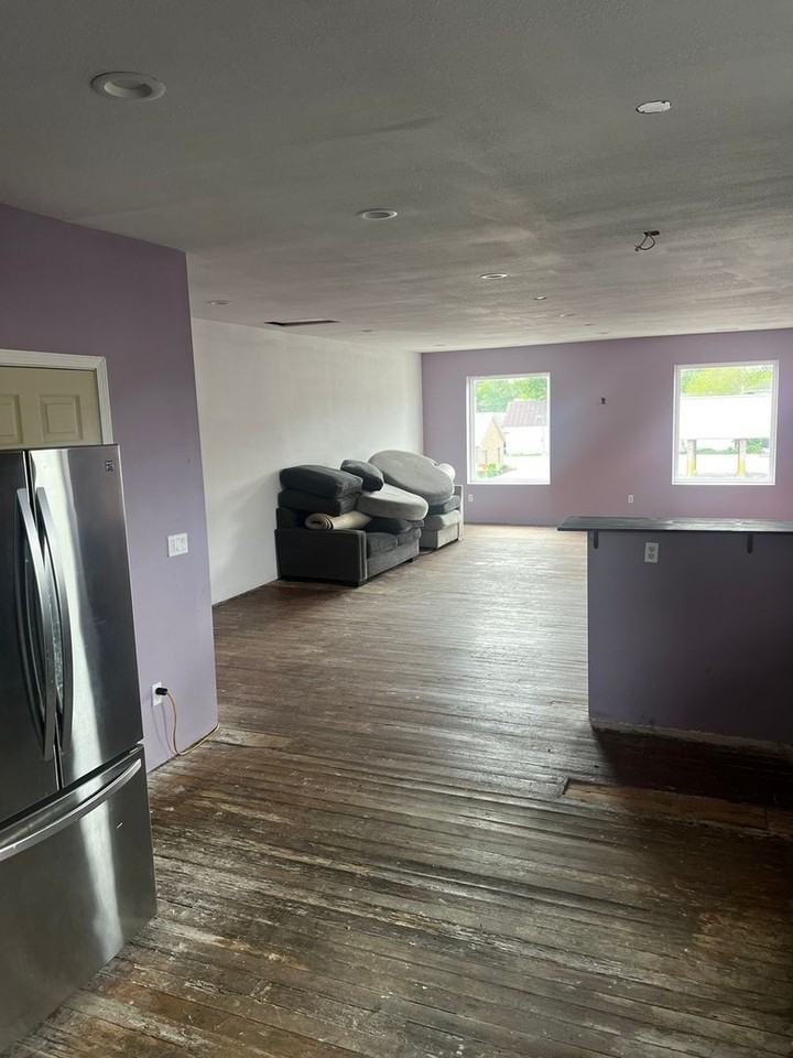 513 Main St - Photo 2 of 13