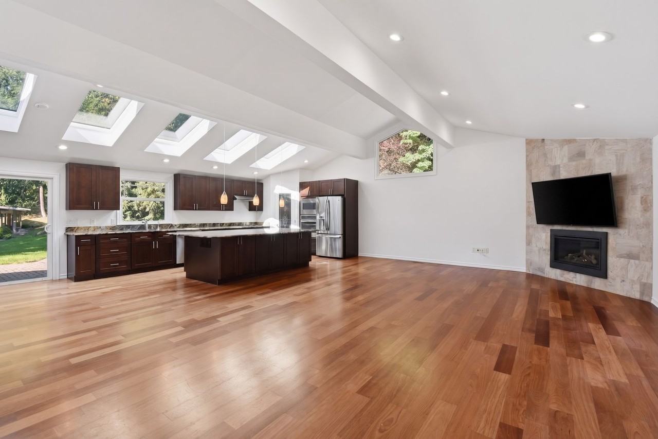 11736 Ne 30th Pl - Photo 2 of 23