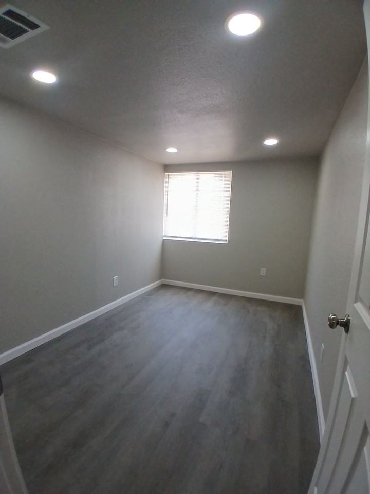 114 5th St - Photo 5 of 16