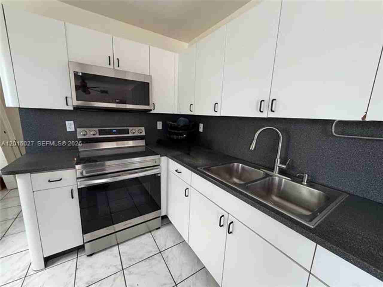 12344 Sw 255th Ter - Photo 3 of 9