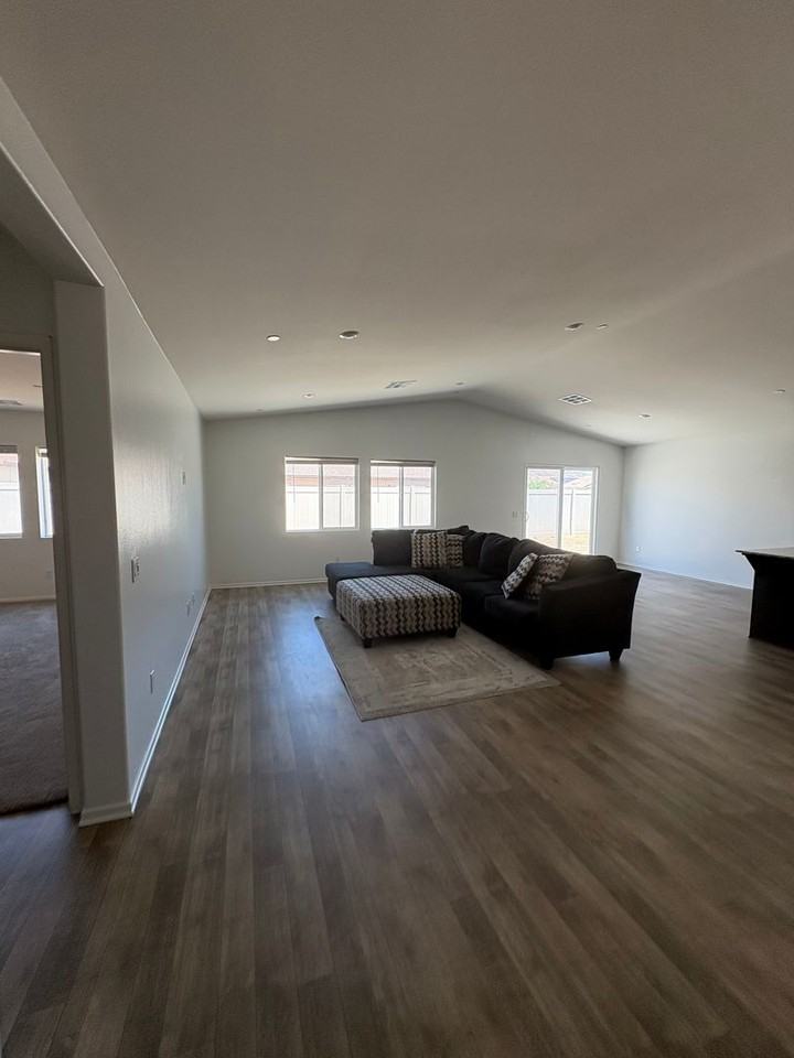 1460 Caprice Ct - Photo 2 of 16
