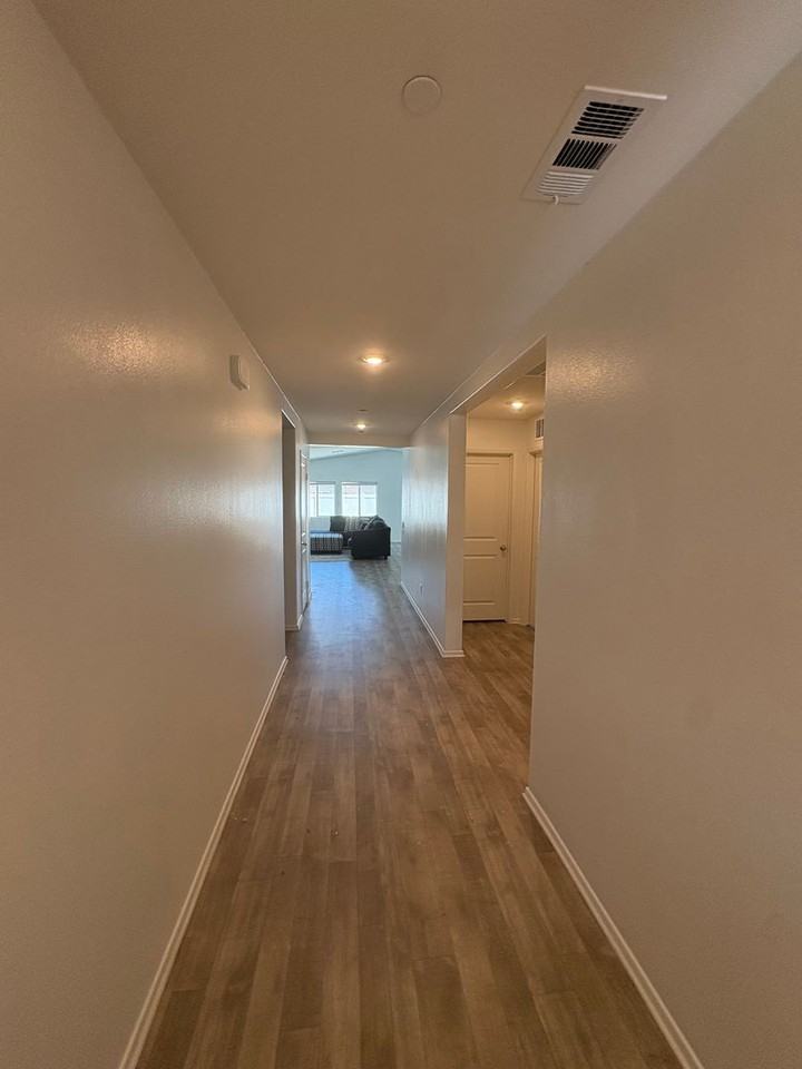1460 Caprice Ct - Photo 4 of 16